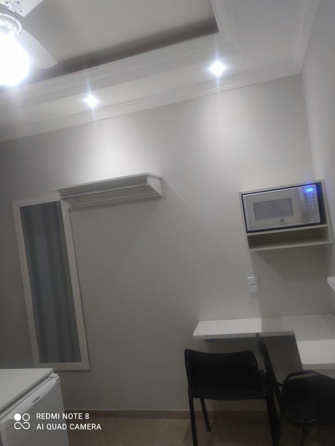 Pousada Quarto Casal Com Ar,Frigobar, Garagem Aparecida  Buitenkant foto